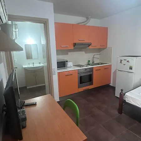 Lovely In Makedonitissa * Nicosia